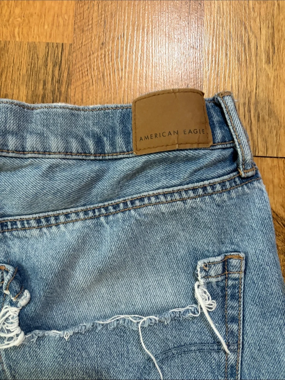 American Eagle Outfitters Light Blue ‘90’s Boyfriend Distressed Shorts Size 14